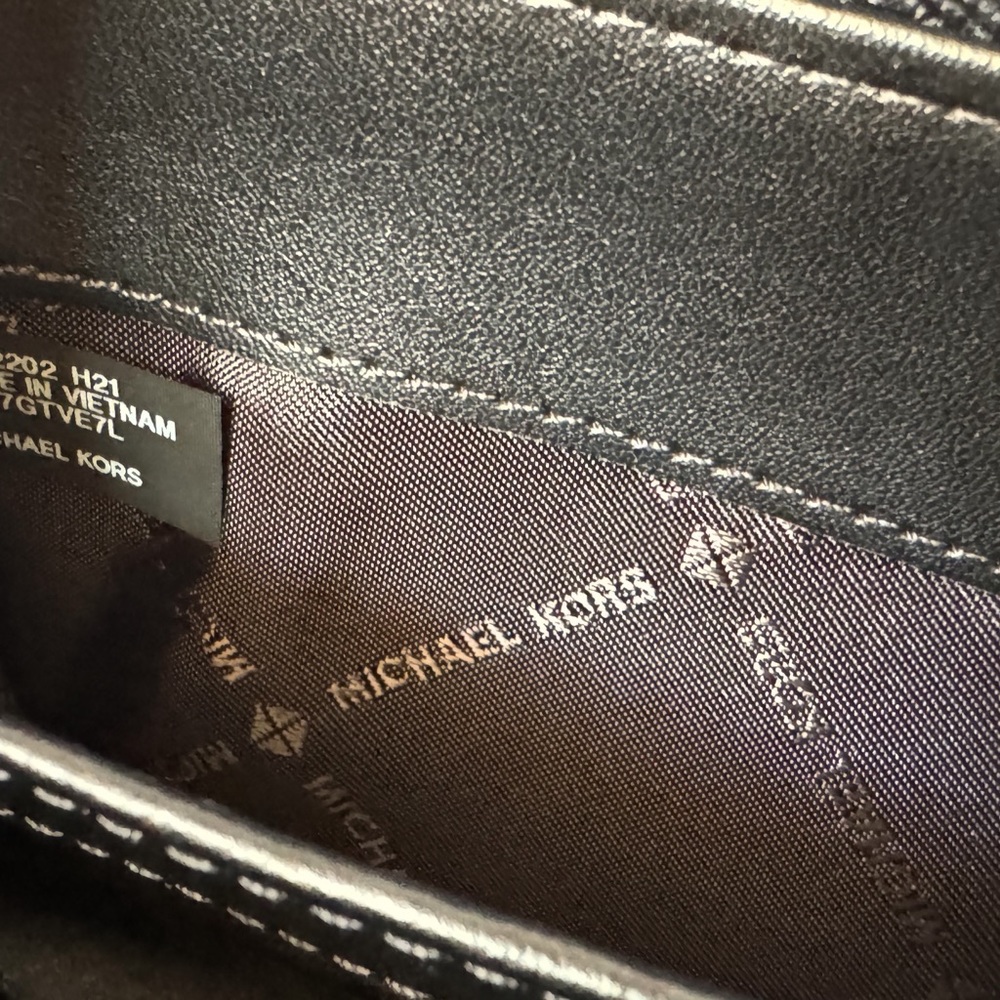 Michael Kors Jet Set LG Leather Wristlet Black - Picture 10 of 12